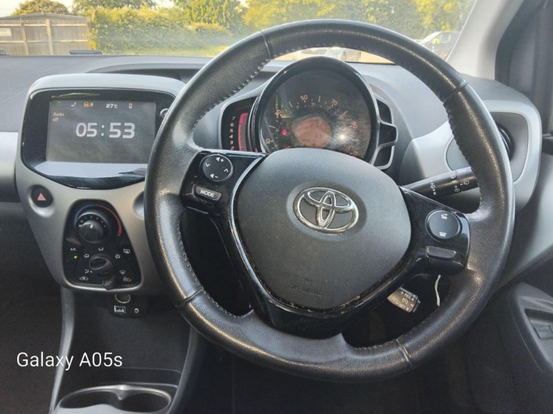 TOYOTA AYGO 1.0 VVT I X PLAY EURO 5 5DR EURO 5 24 6,000...
